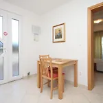 Family Friendly With A Swimming Pool Okrug Gornji, Ciovo - 10401 Апартаменты