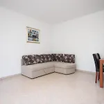 Appartamento Family Friendly With A Swimming Pool Okrug Gornji, Ciovo - 10401 *