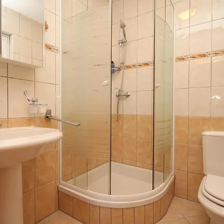 公寓 Family Friendly With A Swimming Pool Okrug Gornji, Ciovo - 10401 特罗吉尔