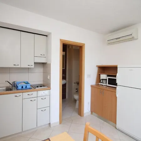 公寓 Family Friendly With A Swimming Pool Okrug Gornji, Ciovo - 10401