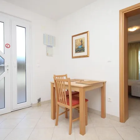 Family Friendly With A Swimming Pool Okrug Gornji, Ciovo - 10401 公寓