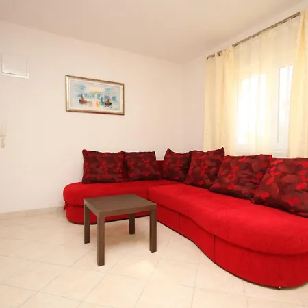 Family Friendly With A Swimming Pool Okrug Gornji, Ciovo - 10401 公寓