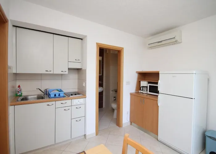 Appartement Family Friendly With A Swimming Pool Okrug Gornji, Ciovo - 10401