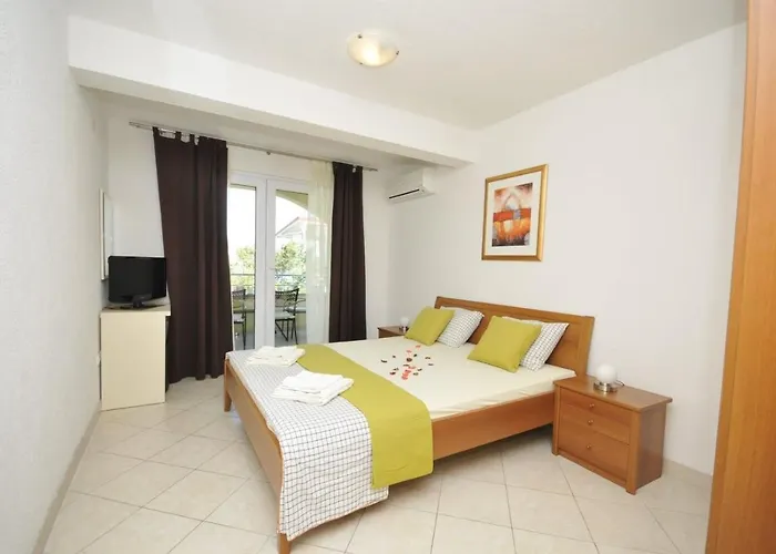 Family Friendly With A Swimming Pool Okrug Gornji, Ciovo - 10401 Appartement Trogir