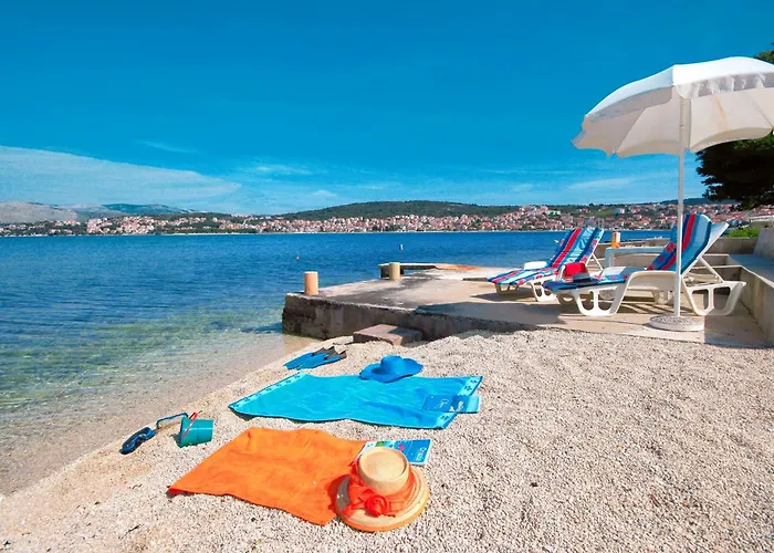 Appartement Family Friendly With A Swimming Pool Okrug Gornji, Ciovo - 10401 *