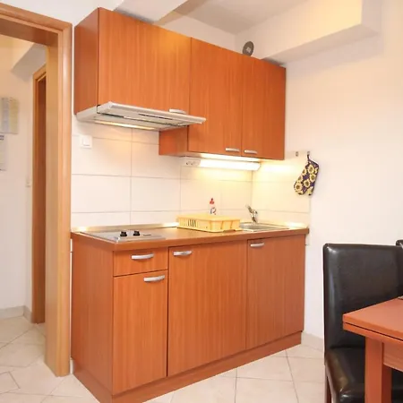 Family Friendly With A Swimming Pool Okrug Gornji, Ciovo - 10401 *