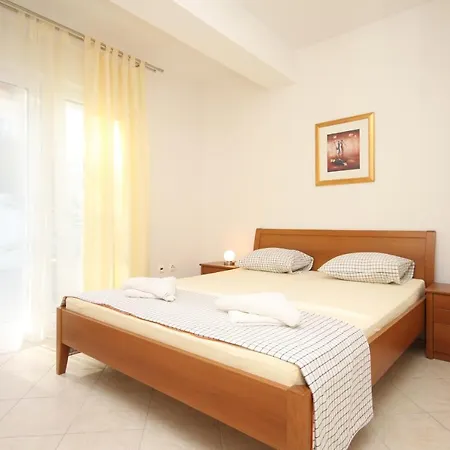 Apartament Family Friendly With A Swimming Pool Okrug Gornji, Ciovo - 10401