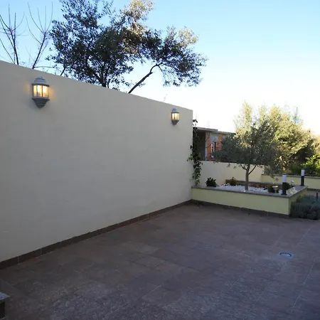 Family Friendly With A Swimming Pool Okrug Gornji, Ciovo - 10401 * Trogir