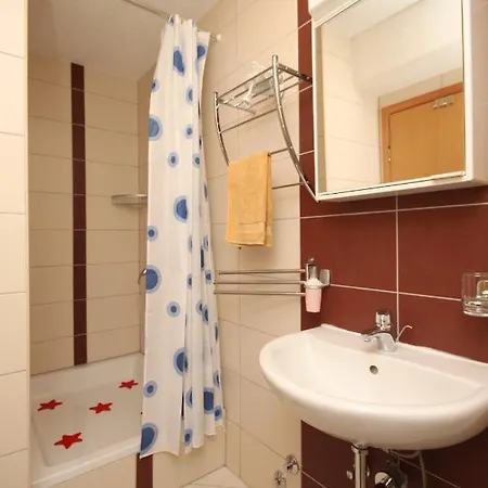 Family Friendly With A Swimming Pool Okrug Gornji, Ciovo - 10401 * Trogir