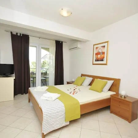 Family Friendly With A Swimming Pool Okrug Gornji, Ciovo - 10401 Apartament Trogir